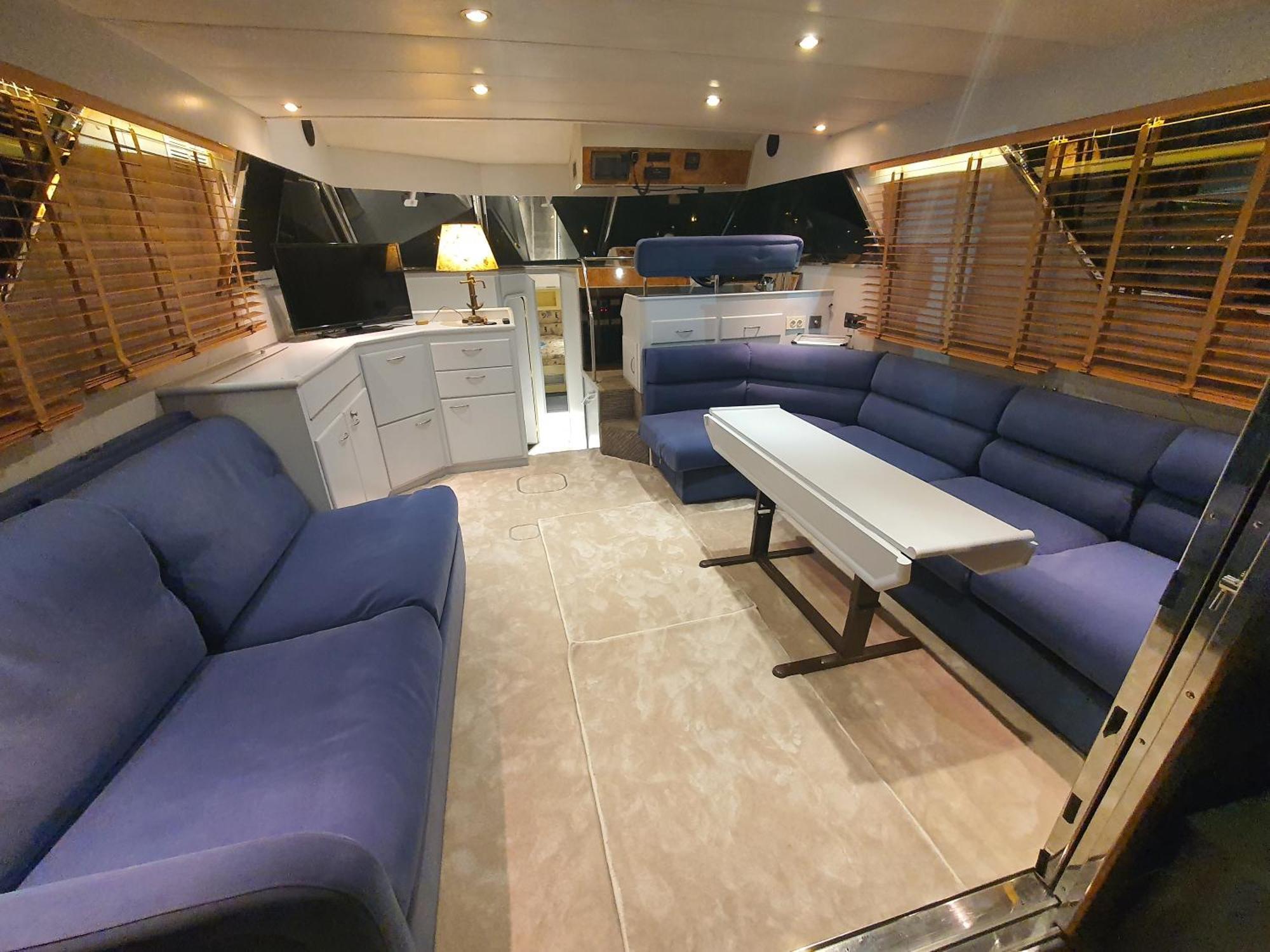Yacht Zen Ботель *